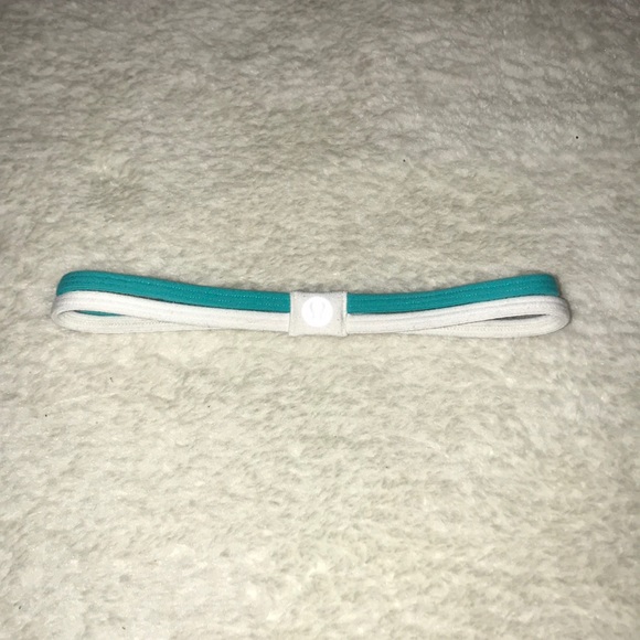 3/35 NWOT Lululemon Two Colour Reflective Headband - Picture 2 of 2